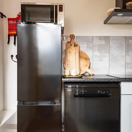 Kustzen, Inclusief Sauna, Dichtbij * إغموند آن زي